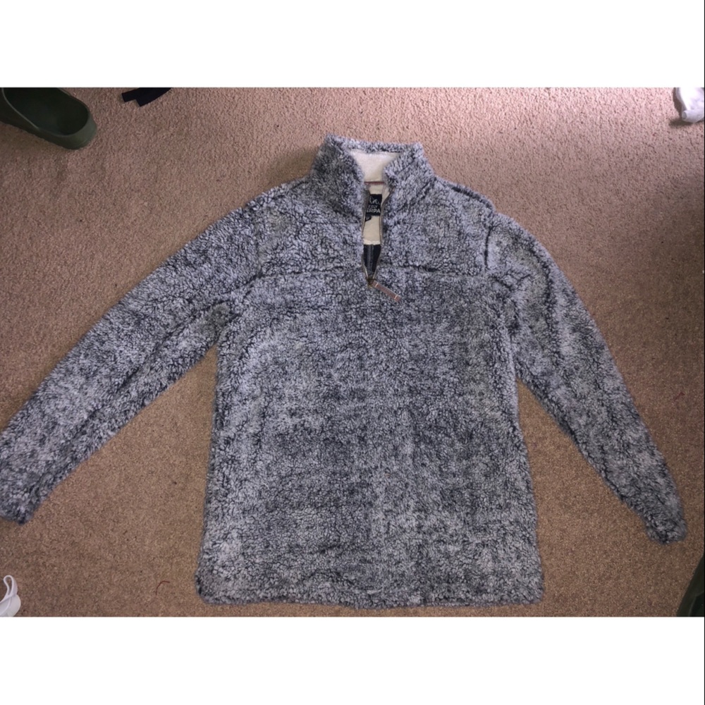 Sherpa quarter zip  medium